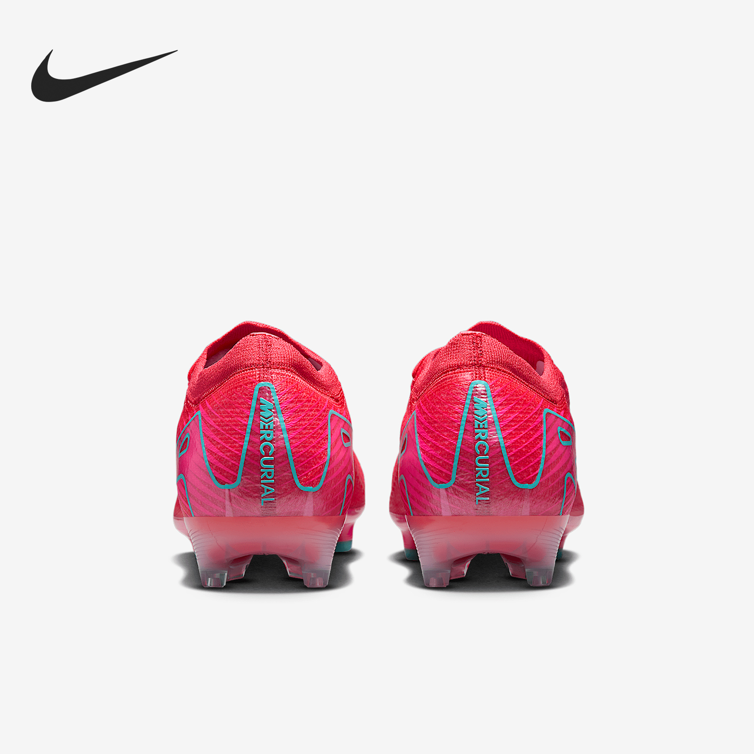 耐克男士比赛训练低帮足球鞋