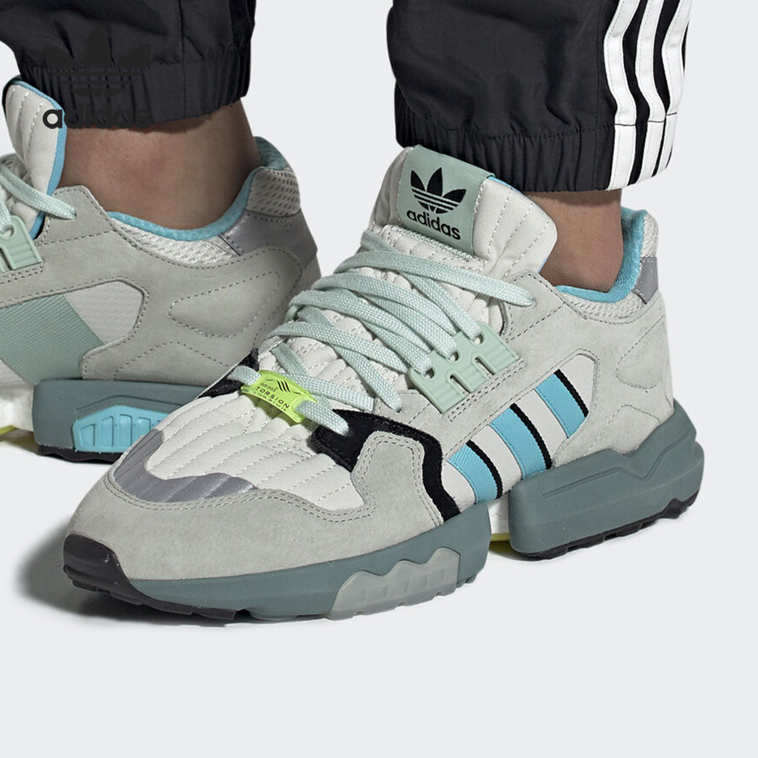 阿迪达斯男女耐磨舒适运动休闲鞋