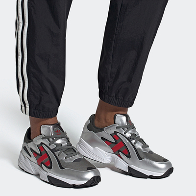 阿迪达斯正品男士休闲鞋