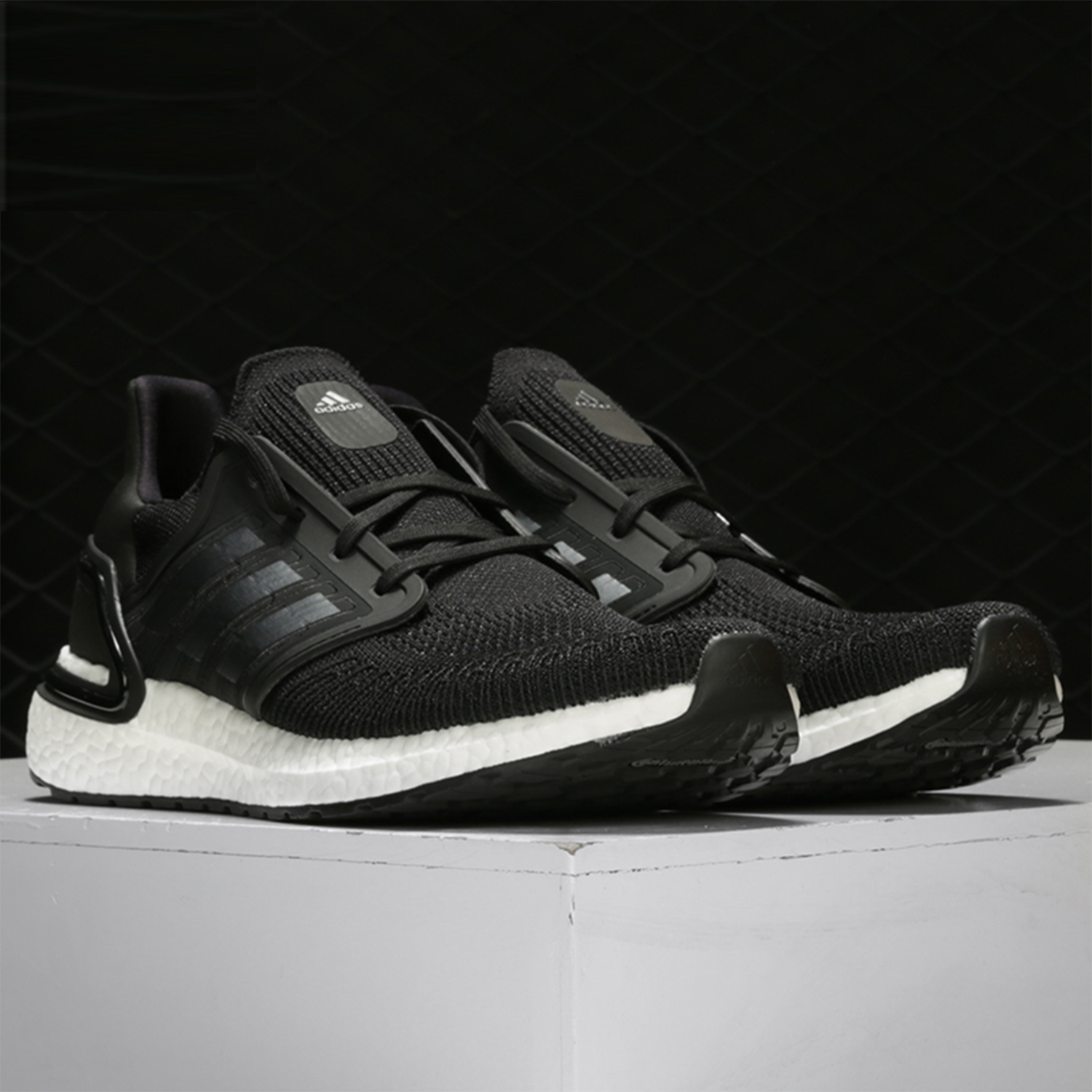 Adidas/阿迪达斯正品 春季男子新款ULTRABOOST 20跑步鞋EF1043