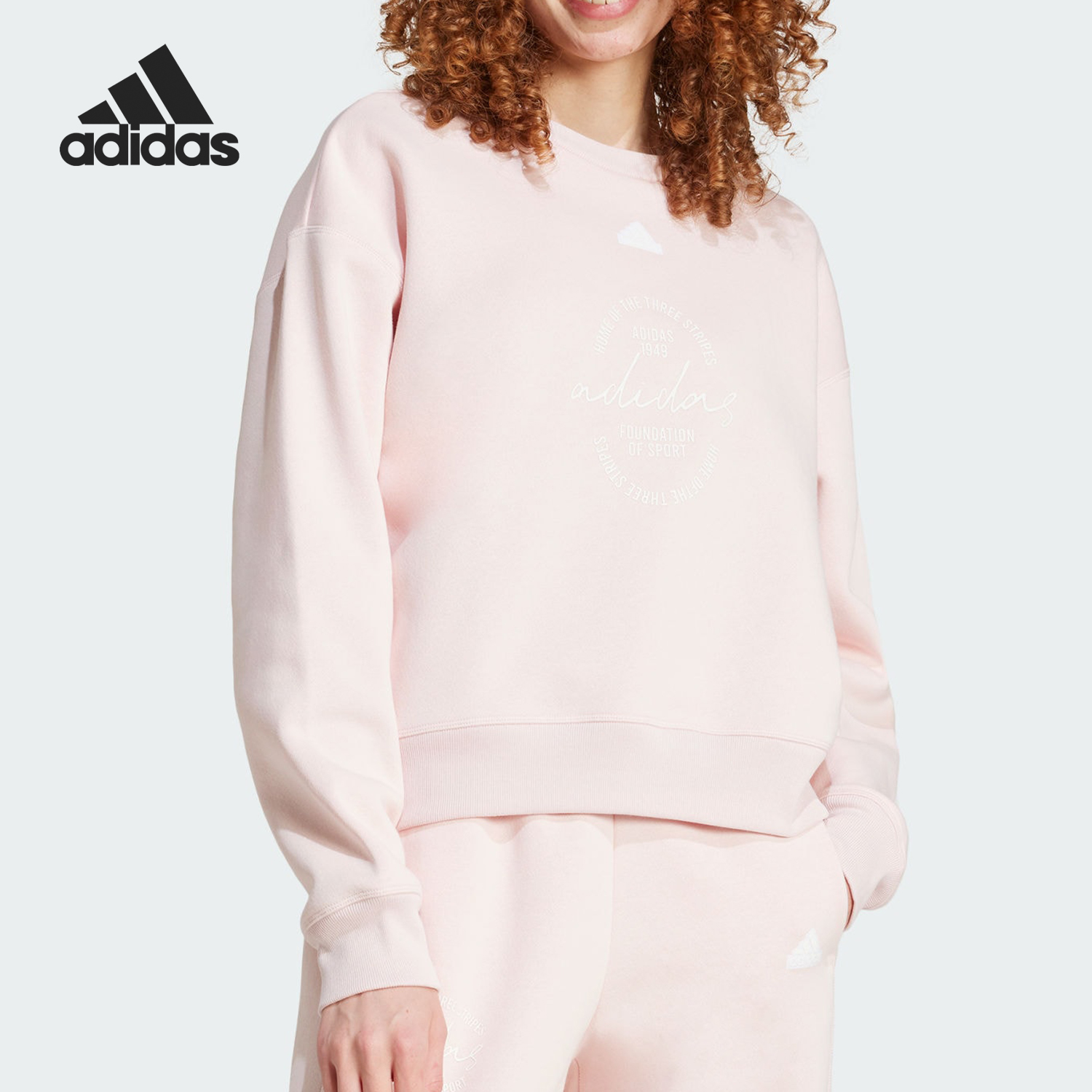 阿迪达斯女士印花宽松圆领卫衣