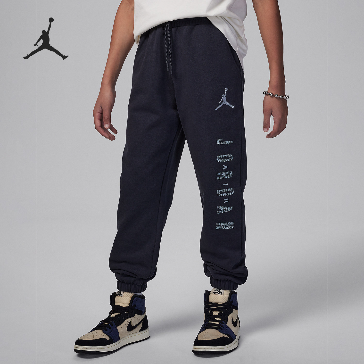 Nike/耐克正品Air Jordan大童加绒休闲运动长裤HJ8050-070