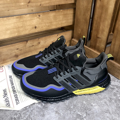 阿迪达斯ULTRABOOST男女跑步鞋