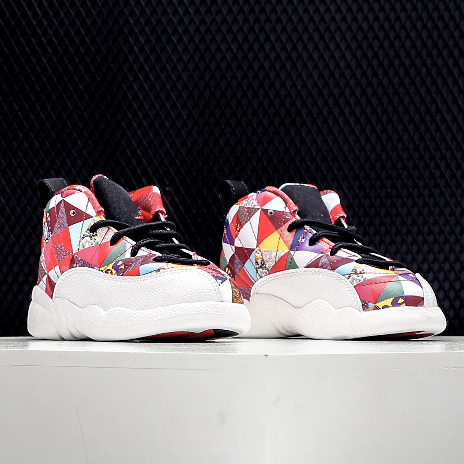 耐克AIRJORDAN12小童运动鞋