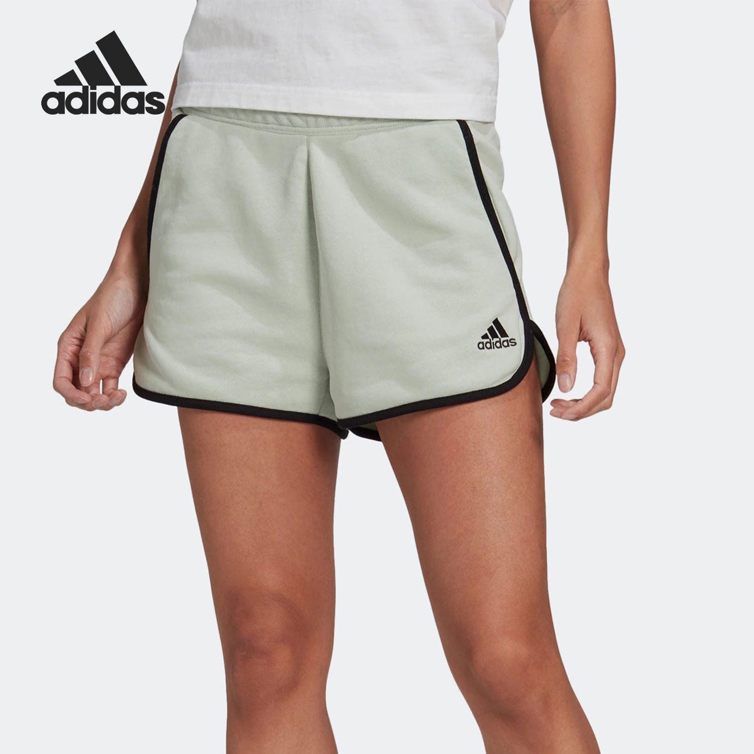 adidas/阿迪达斯官方正品夏季新款女子运动简约舒适短裤hy5524