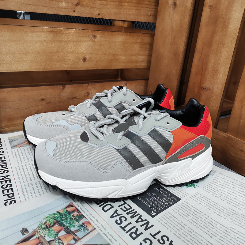 休闲鞋Adidas/阿迪达斯