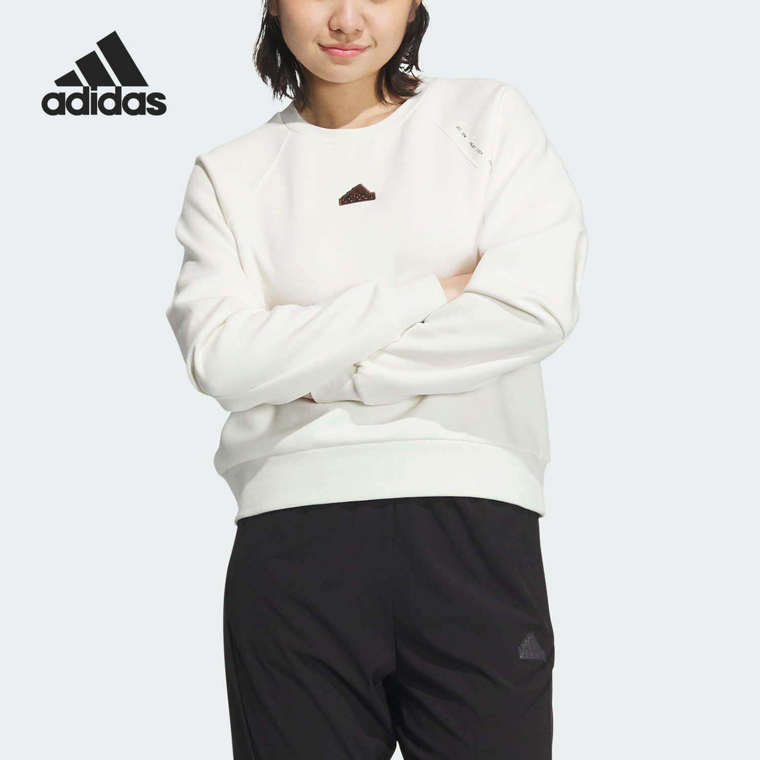 阿迪达斯女士运动休闲卫衣