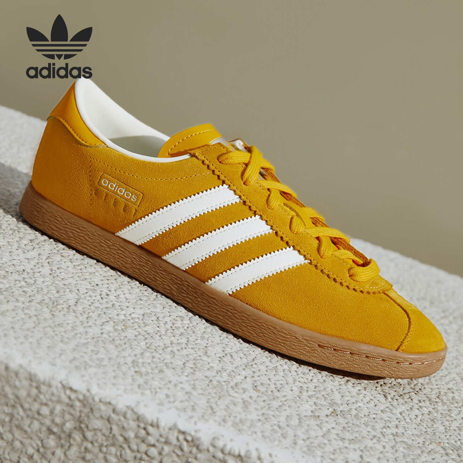 阿迪达斯男女经典休闲轻便板鞋