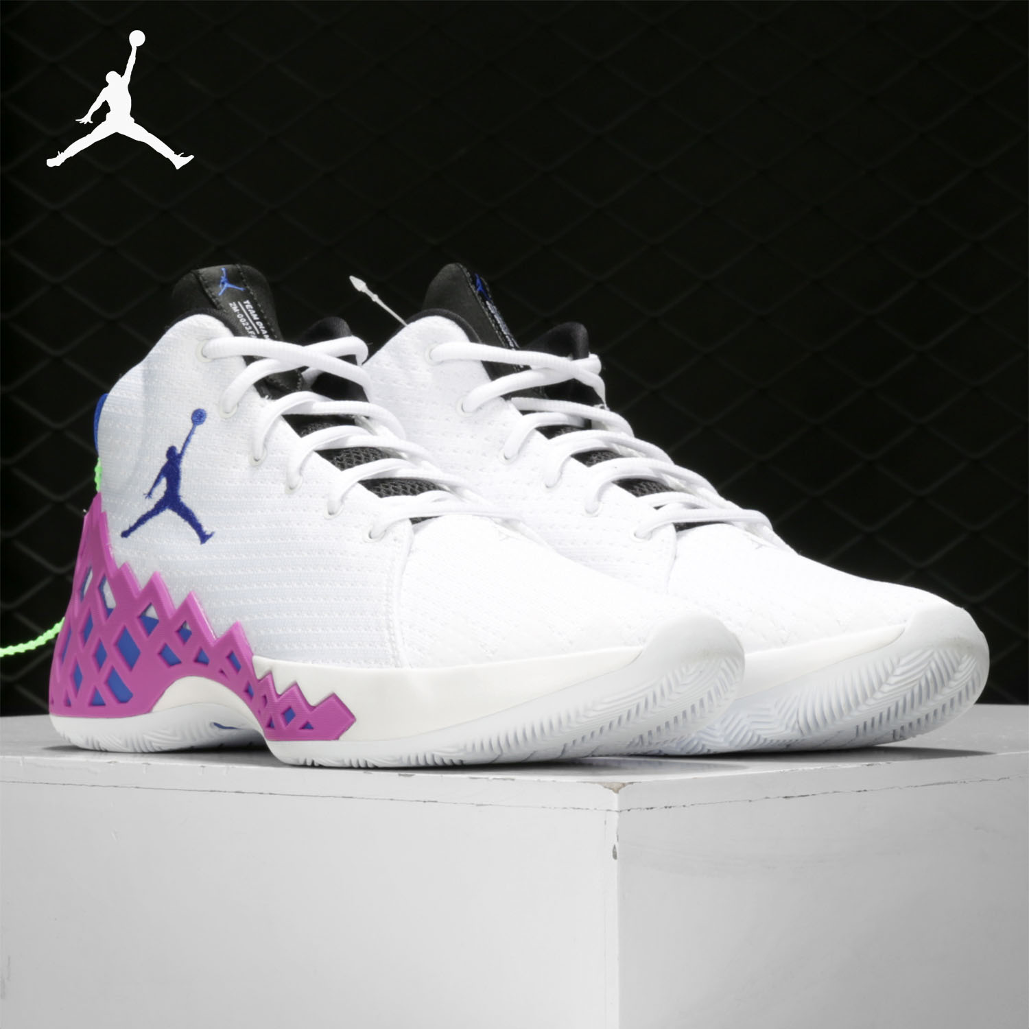 Nike/耐克正品男子 JUMPMAN DIAMOND MID PF 休闲篮球鞋 CI1205