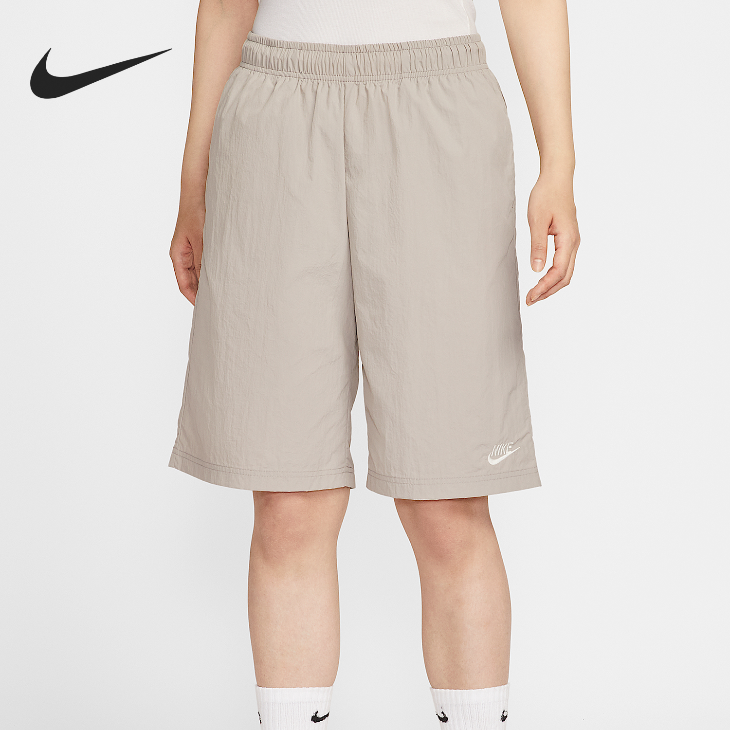 耐克女士透气宽松运动短裤