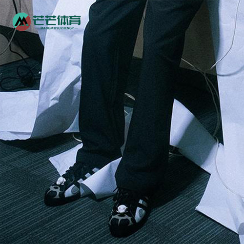 Adidas/阿迪达斯正品三叶草男女同款贝壳头低帮时尚板鞋JQ8778