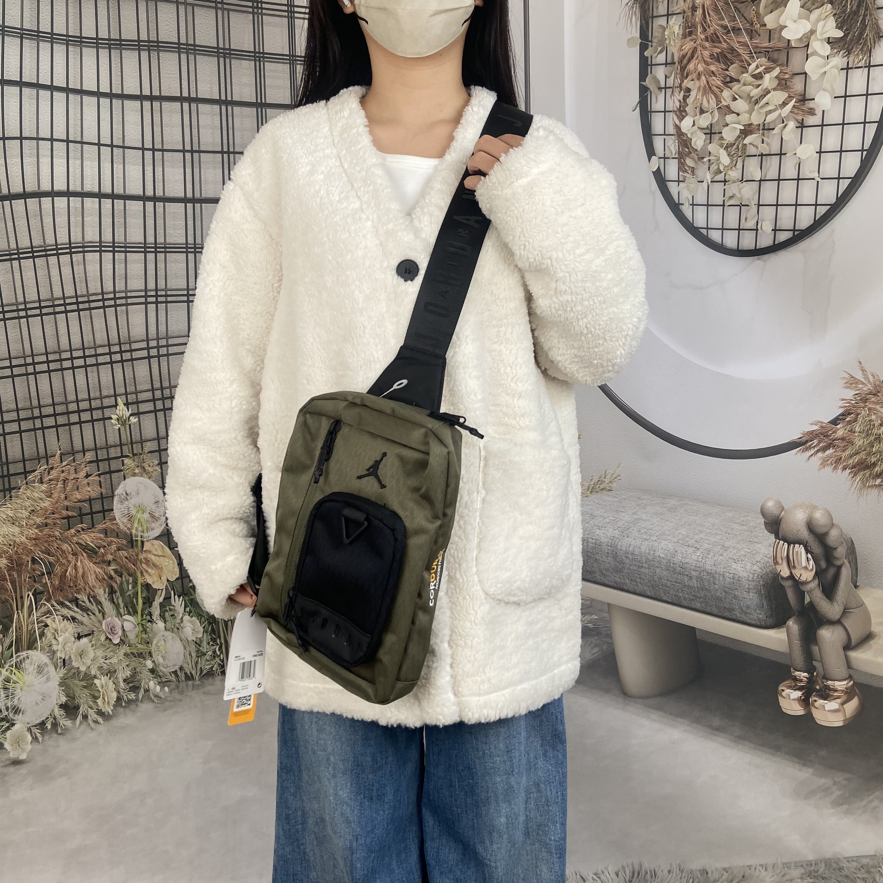 Jordan乔丹斜挎包当季新款AJ单肩包男女运动包骑行胸包旅行包