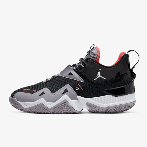 Nike/耐克男士中帮篮球鞋