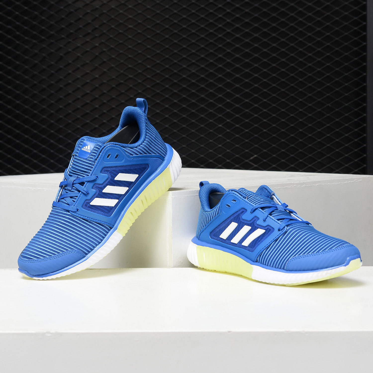 adidas阿迪达斯正品缓震运动鞋