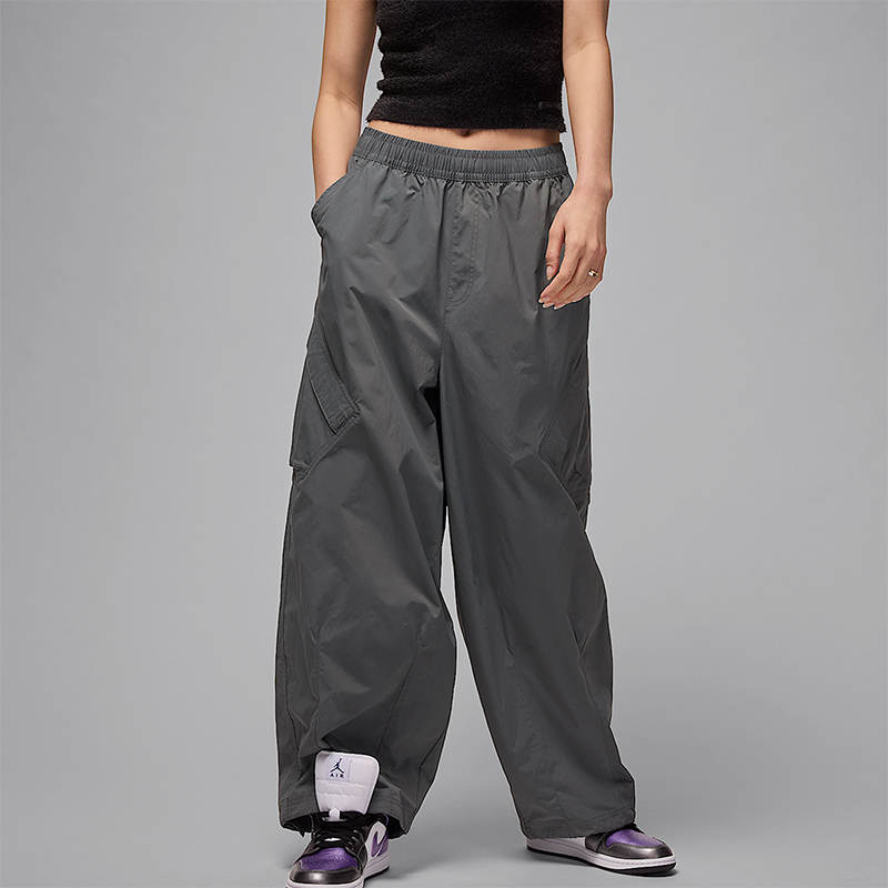 Nike/耐克正品JORDAN女士轻盈拒水宽松运动降落伞长裤HM6145-068