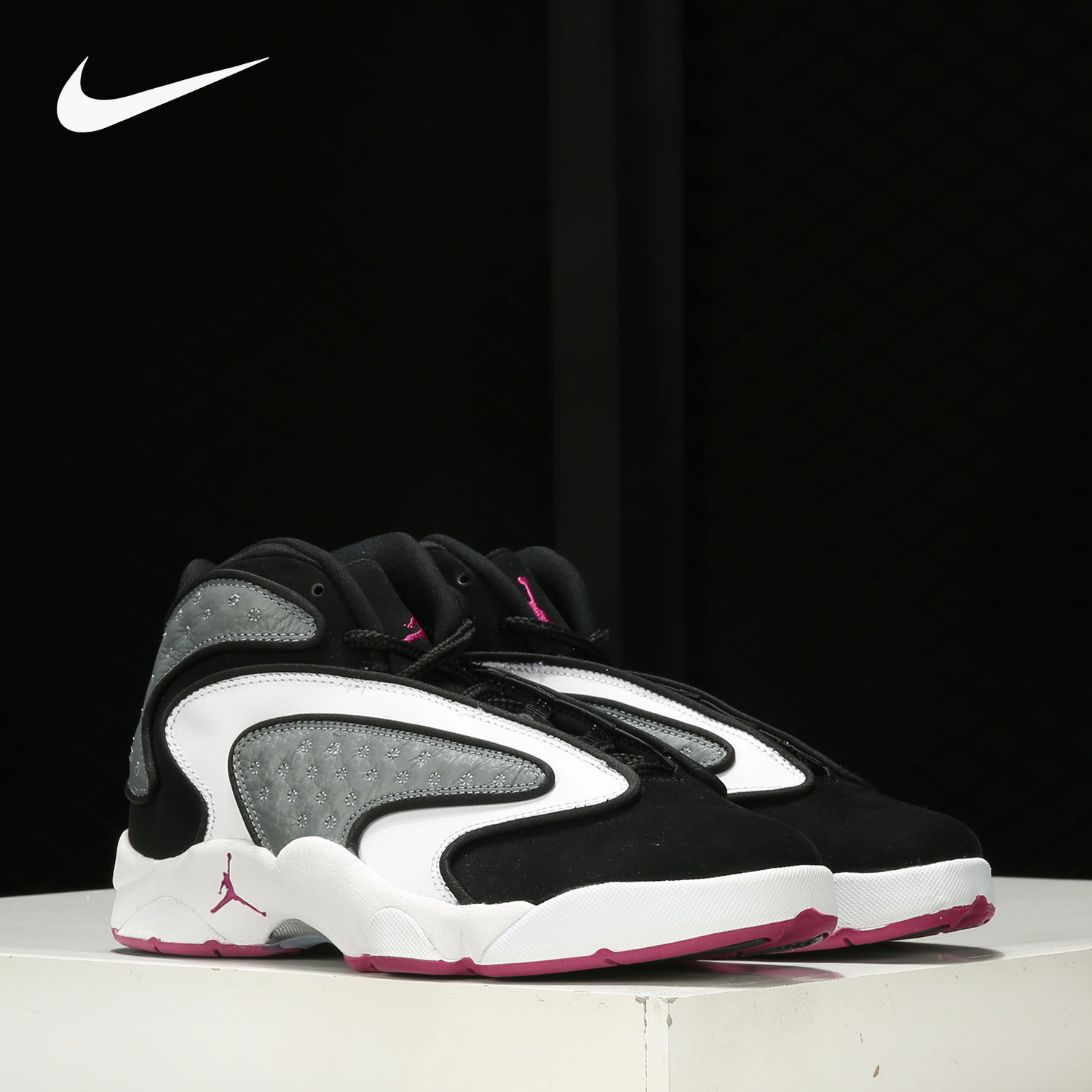 Nike/耐克正品 Air Jordan OG 女子黑麂皮训练实战篮球鞋 CW0907