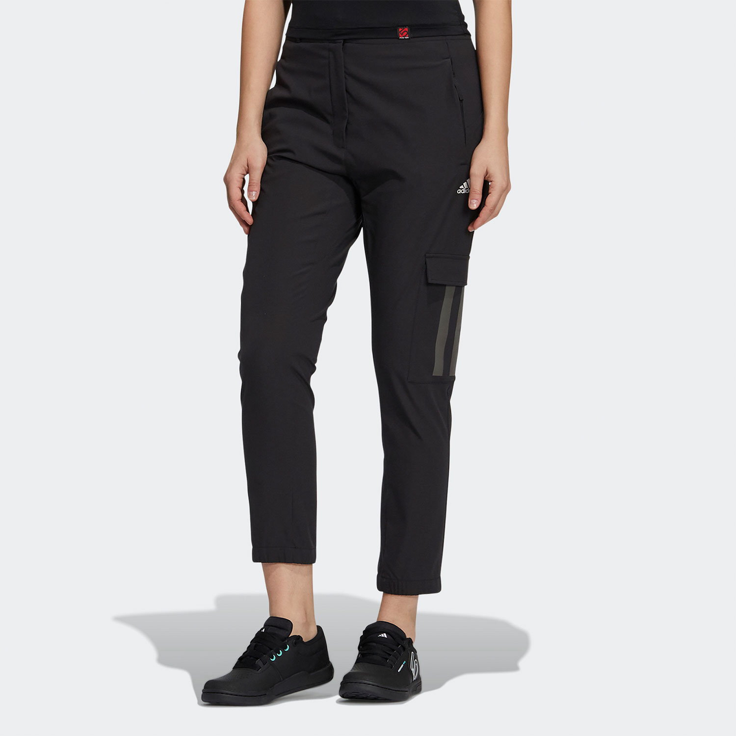 阿迪达斯女户外运动休闲舒适长裤