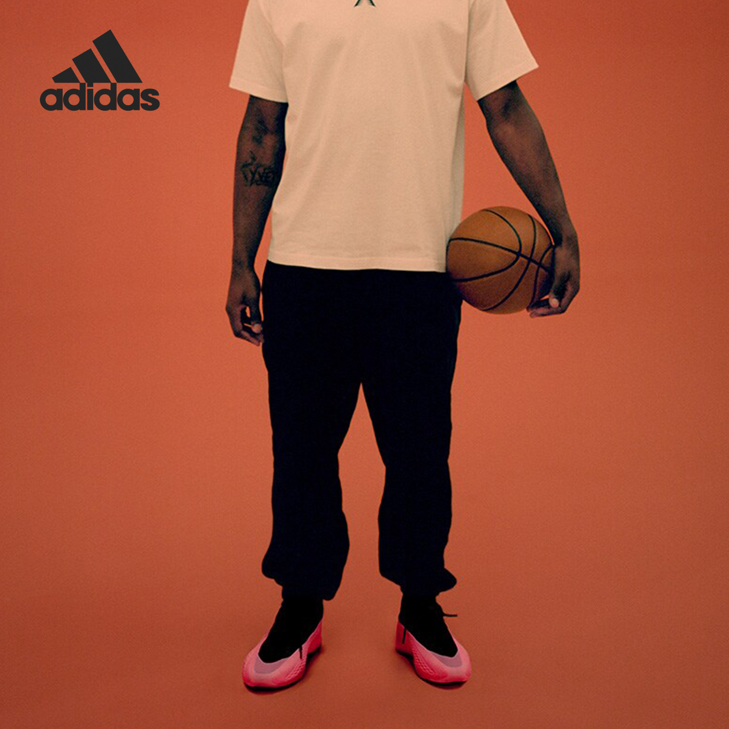 阿迪达斯男士缓震耐磨篮球鞋