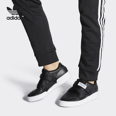 阿迪达斯男女经典休闲板鞋