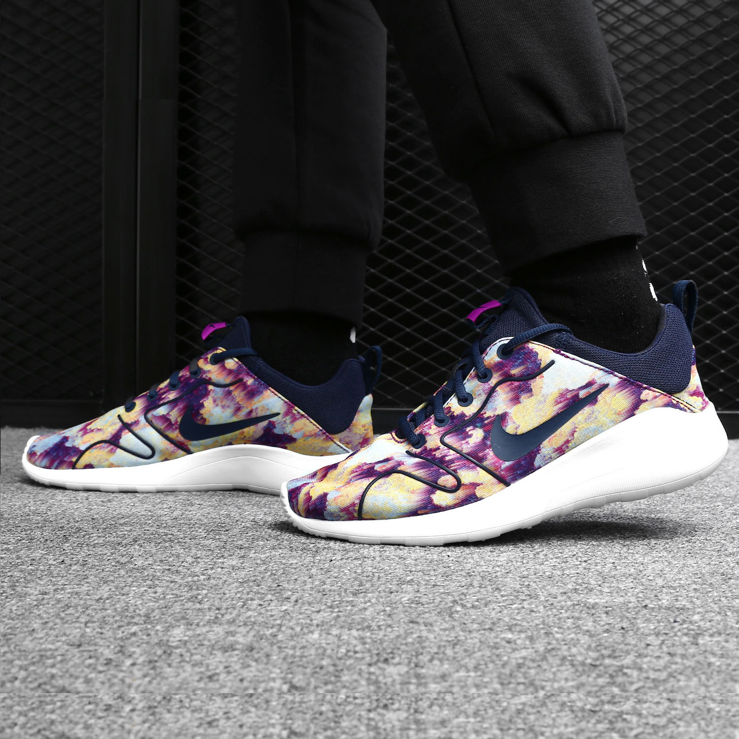 Nike/耐克正品Kaishi 2.0印花时尚女子透气休闲运动跑步鞋833667