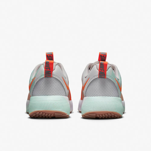 耐克女子透气运动跑步鞋