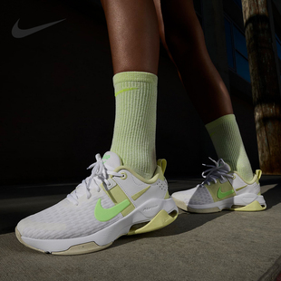 DR5720 Nike 女士低帮透气缓震运动训练鞋 耐克正品 105 新款
