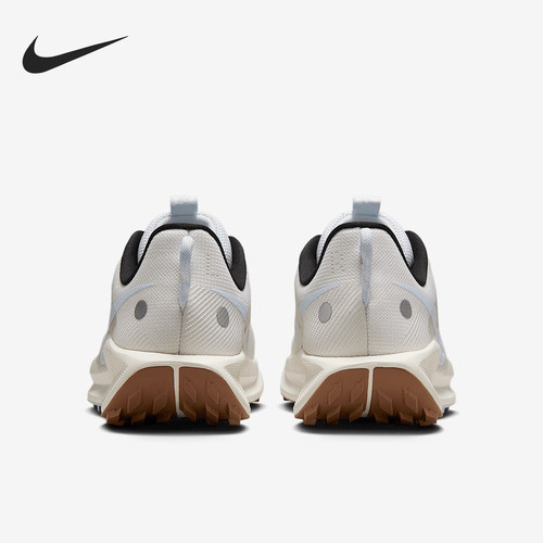 Nike/耐克女士耐磨跑步鞋