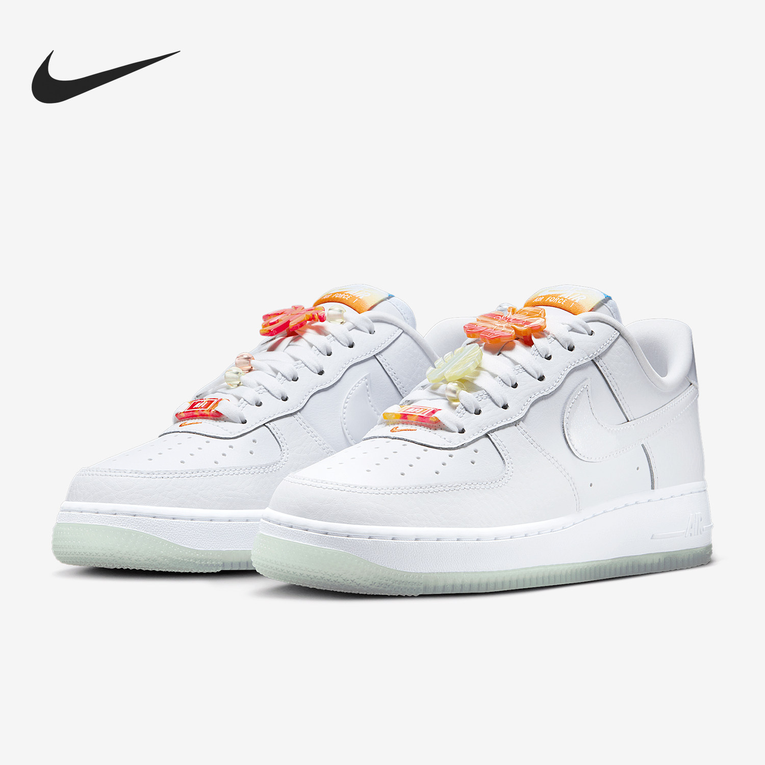 Nike/耐克正品Air Force 1女士简约休闲经典轻盈板鞋IB8875-111