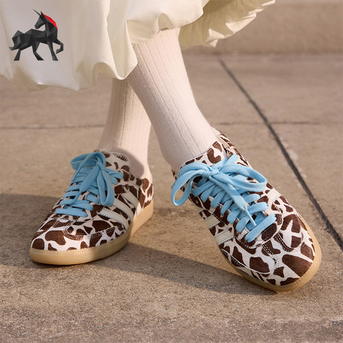 Adidas/阿迪达斯正品三叶草女士舒适经典耐磨经典运动鞋KI6669