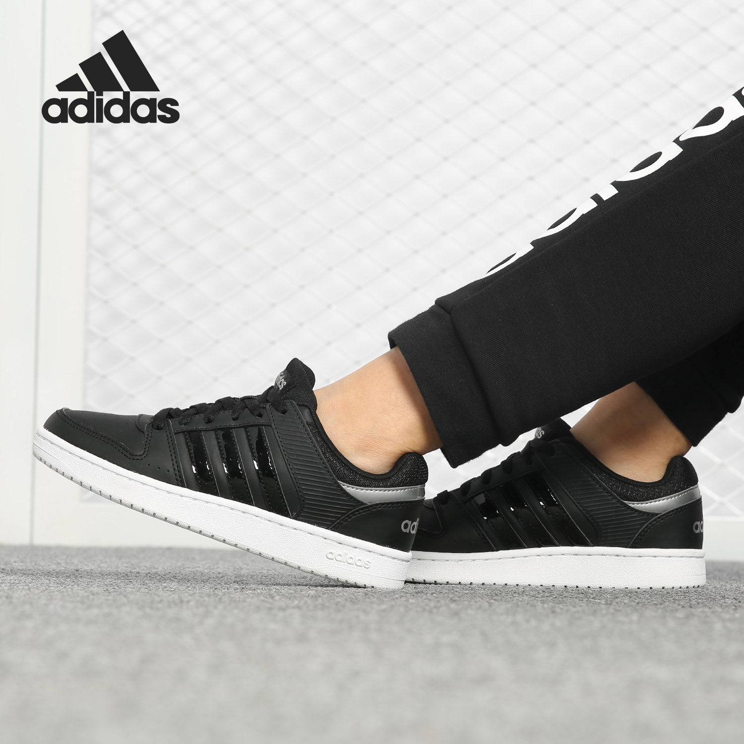 Adidas/阿迪达斯正品 春秋新款女子休闲运动低帮板鞋DB2550