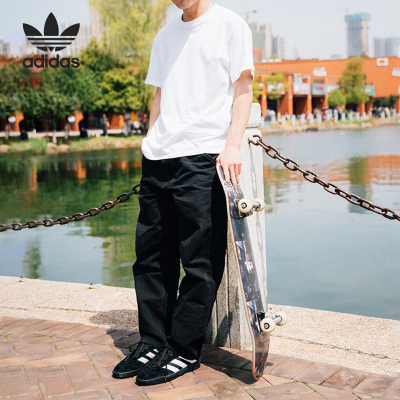 阿迪达斯男女款经典运动板鞋