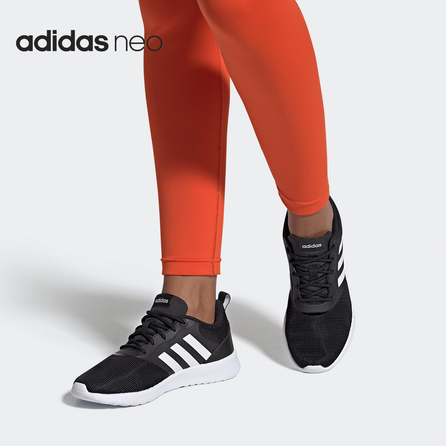 阿迪达斯运动女子休闲鞋