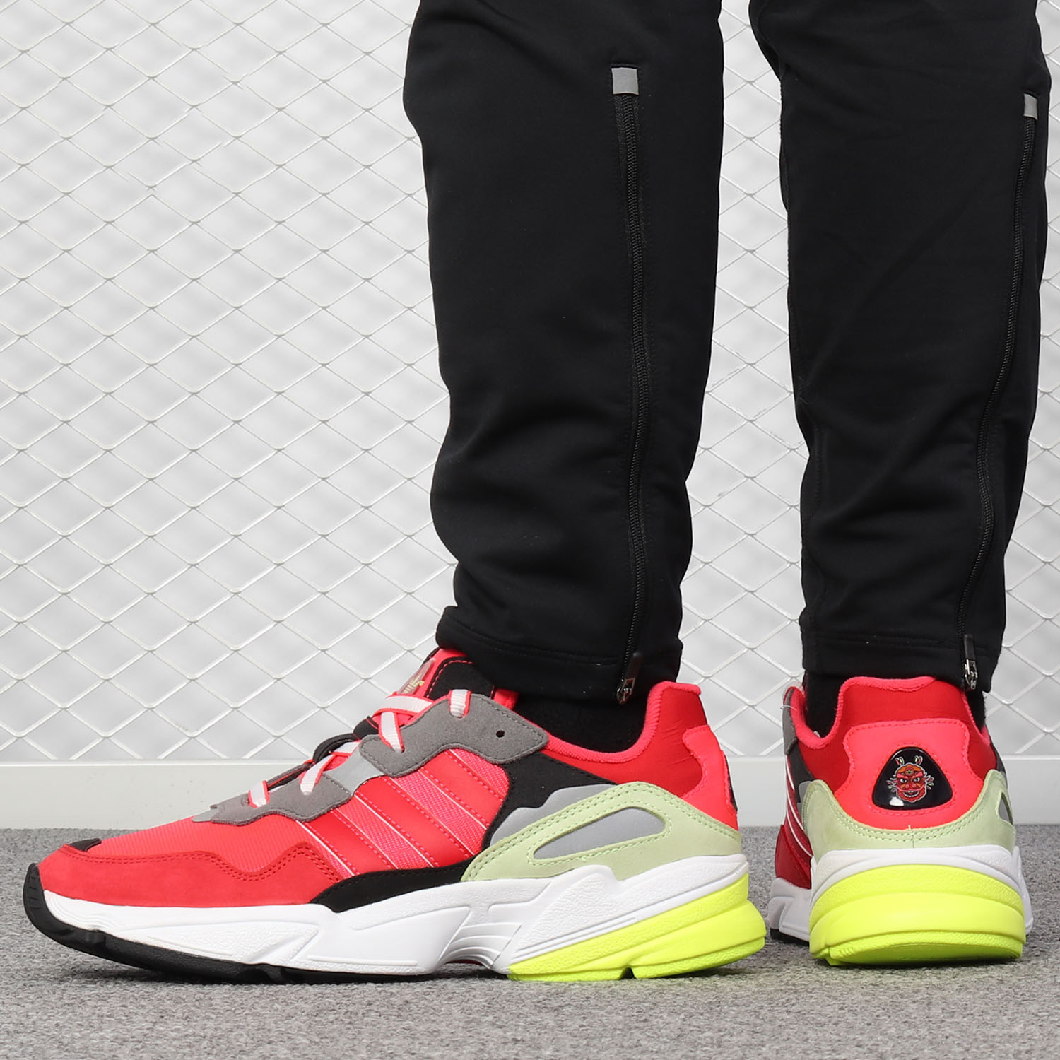 阿迪达斯男女舒适运动休闲鞋