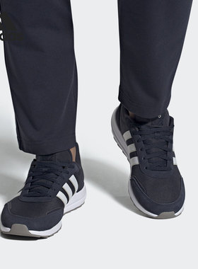 Adidas/阿迪达斯正品 当季新款男女轻便跑步耐磨运动鞋 FV7033