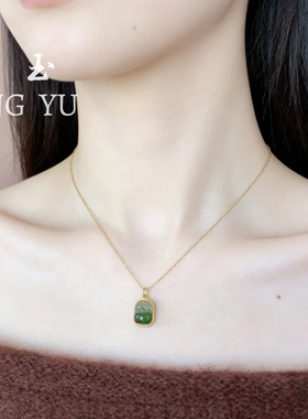 招财绿色髓貔貅吊坠轻奢锁骨链