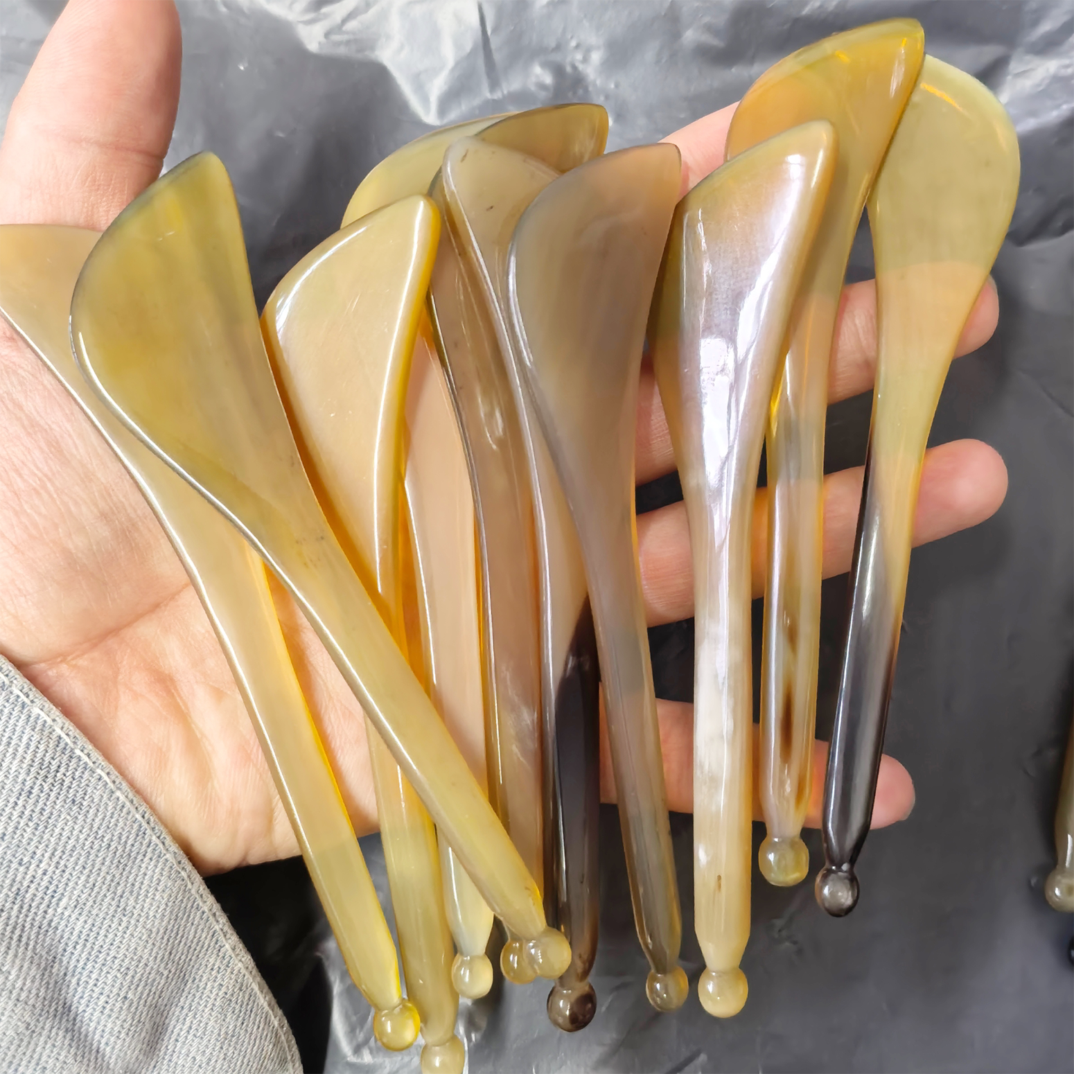 牛角拨筋棒按摩板面部美容专用背部眼部刮脸神器拨筋棒女全身排毒