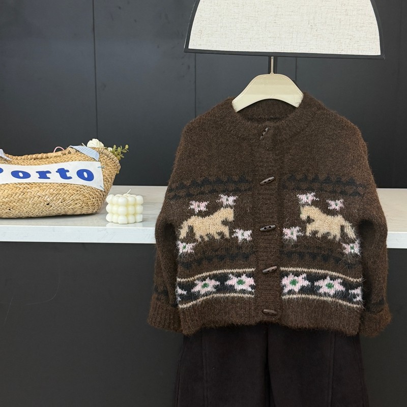 leomama女童25年新款牛角扣提花开衫毛衣女冬复古休闲保暖上衣,童装/婴儿装/亲子装,毛衣/针织衫,淘宝优惠券,粉丝福利购,淘宝优惠卷