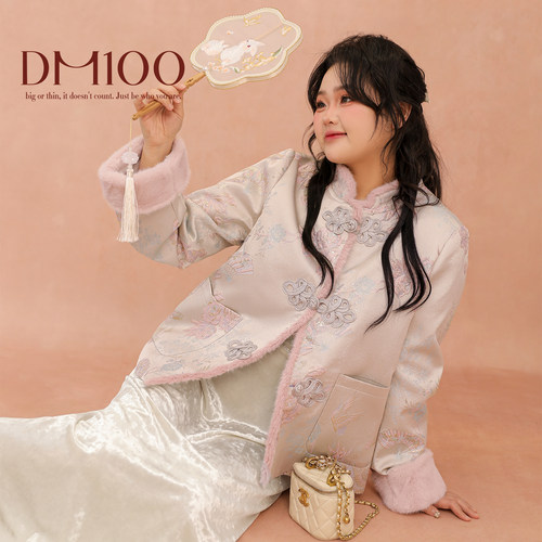 DM100大码百分百2025春季新款微胖mm女装粗纺提花新中式盘扣外套