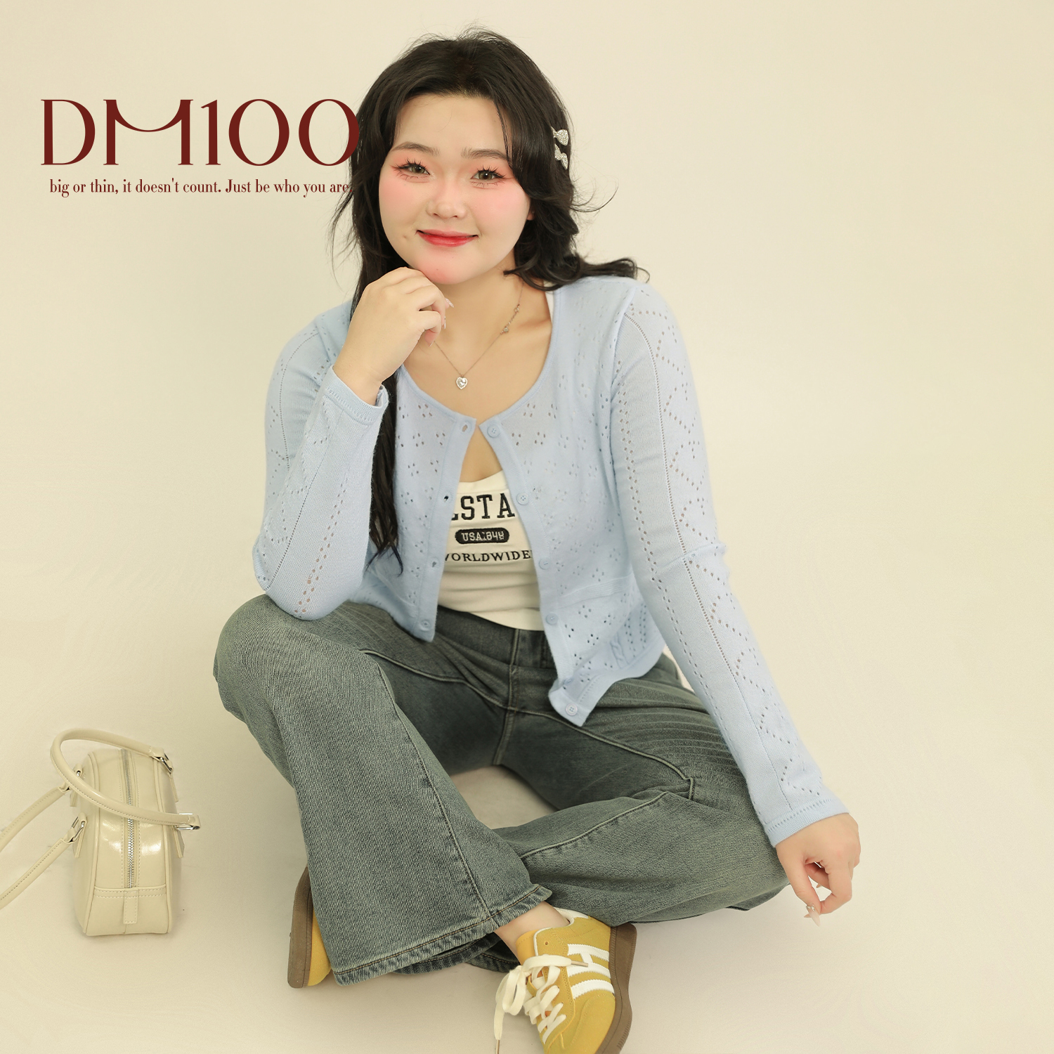 DM100大码百分百2025春季新款女装直筒宽松圆领上衣镂空针织开衫
