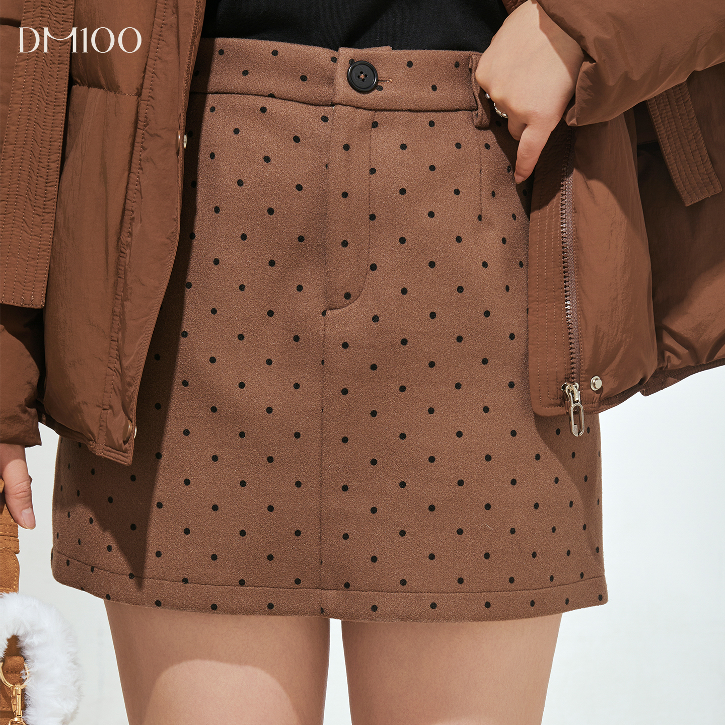 【11/19 新品88折+立减12%】DM100大码咖色波点短款毛呢半身裙