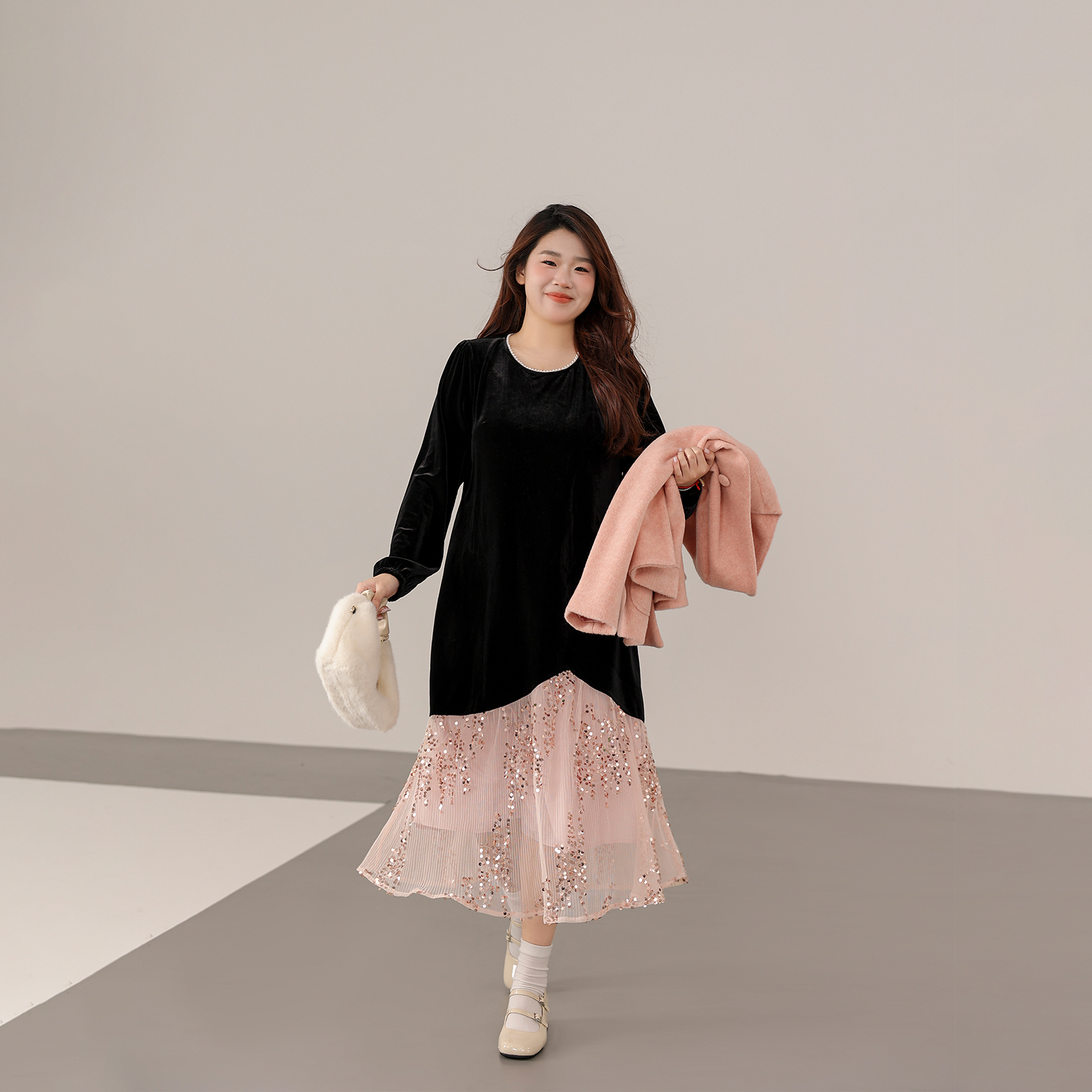 DM100大码百分百微胖mm女装冬显瘦慵懒风撞色珍珠拼接直筒连衣裙