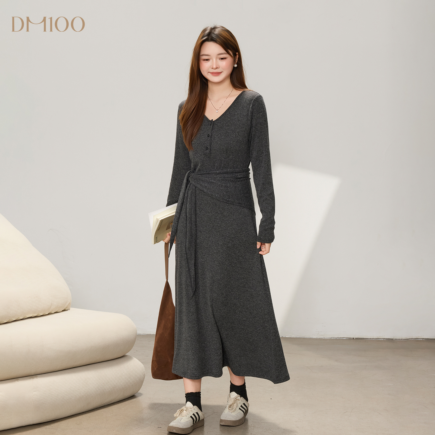 DM100大码百分百女装微胖mm冬季纯色内搭正肩V领仿羊绒针织连衣裙