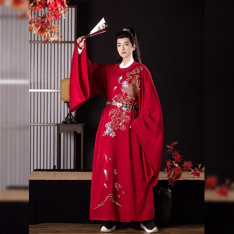 楚河汉界唐制绣花圆领袍套装
