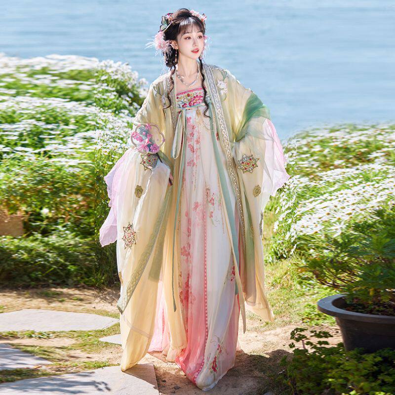 春晓唐制齐胸襦裙汉服重工绣花