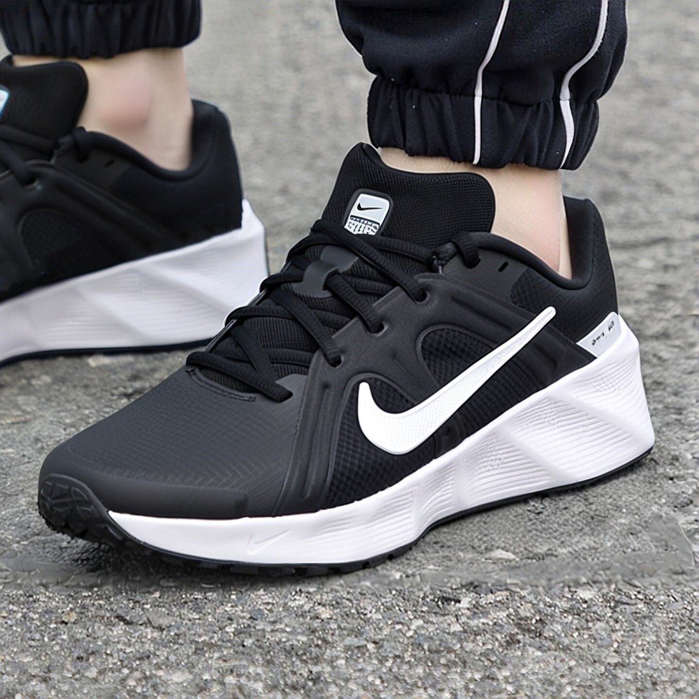 Nike耐克鞋子黑色跑步鞋