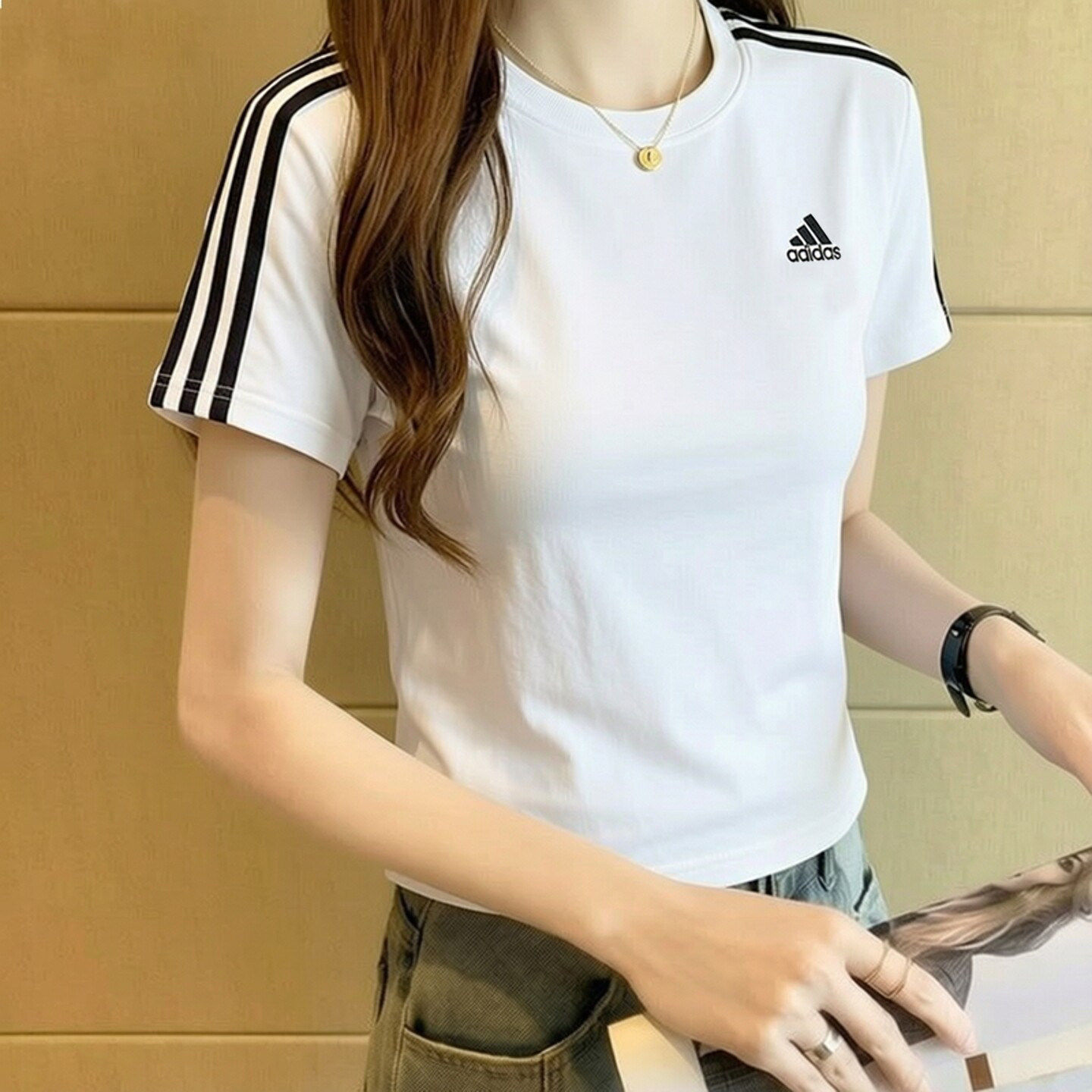 Adidas白色短袖女t恤夏季