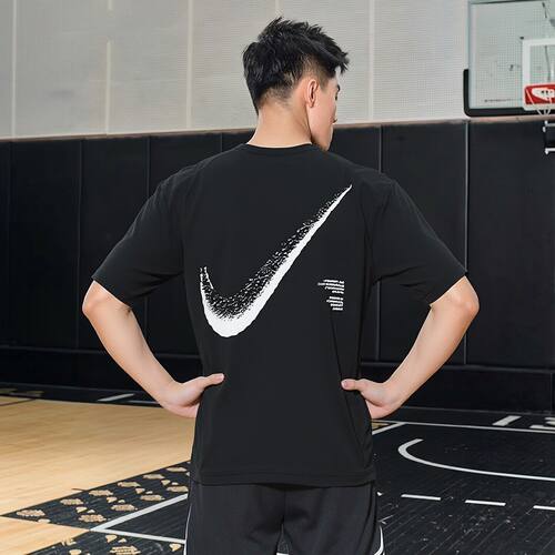 Nike耐克夏季新款速干短