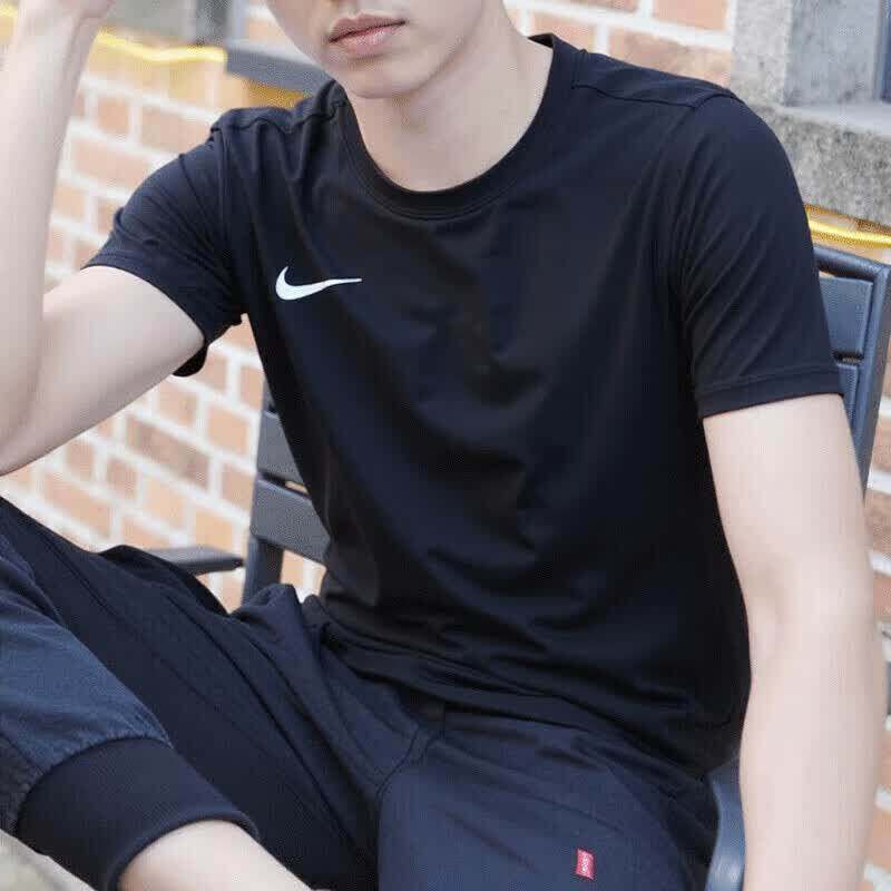 Nike耐克男子黑色短袖运动T恤透气速干健身轻便舒适休闲潮流上衣
