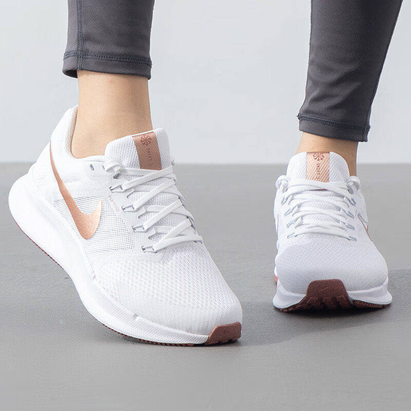 NIKE耐克女鞋正品秋季休闲鞋透气缓震跑步鞋轻便舒适运动鞋DR2698