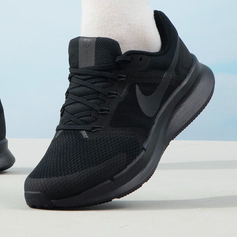 NIKE耐克男鞋正品春季新款运动鞋网面透气缓震黑色跑步鞋子DR2695